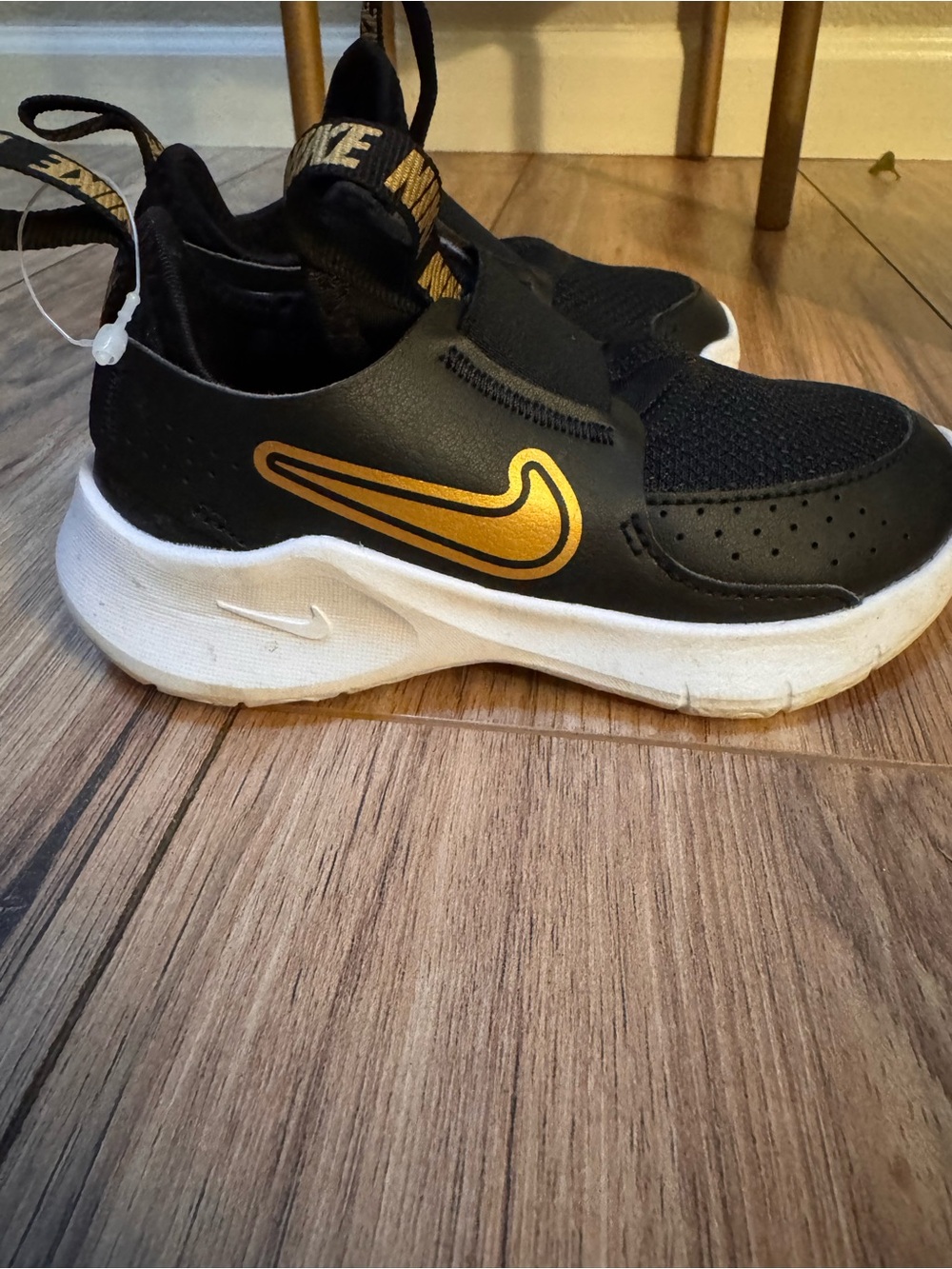 Nike Kids Black and Gold Slip-On Athletic Sneakers, size little kid 9